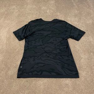 mens navy camo lululemon short sleeve